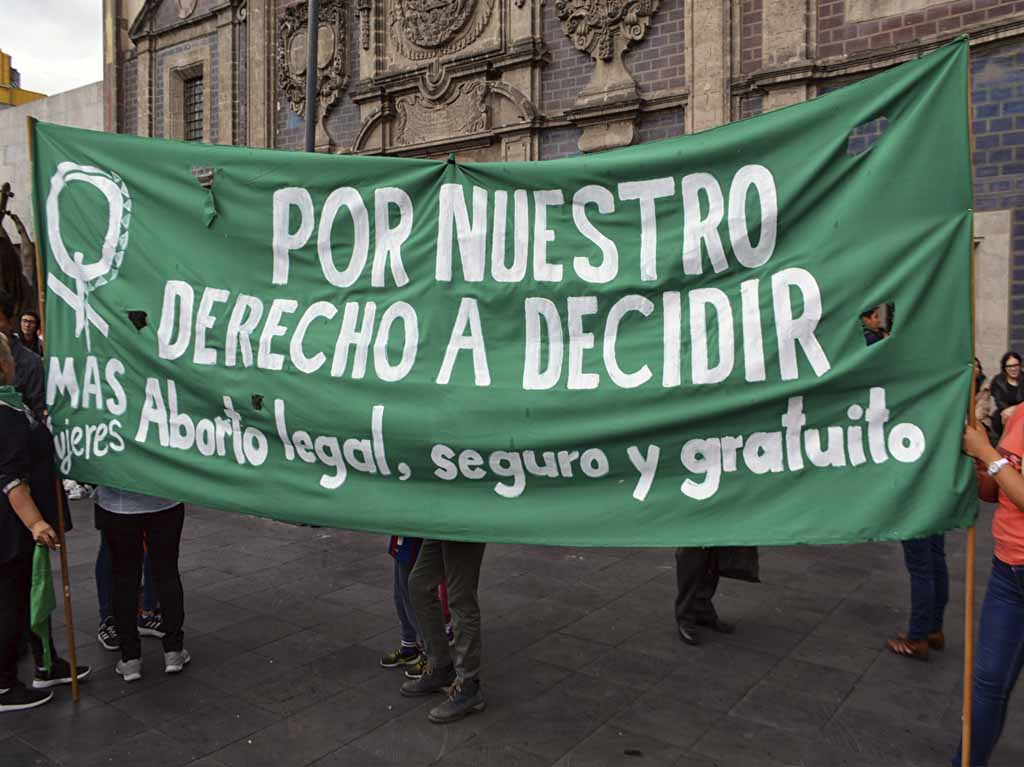 SCJN aprueba el aborto a menores de edad en México