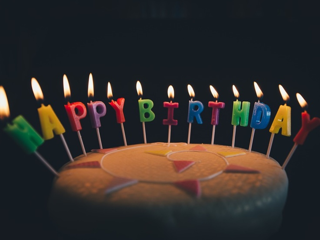 Dónde celebrar tu cumpleaños en CDMX pastel
