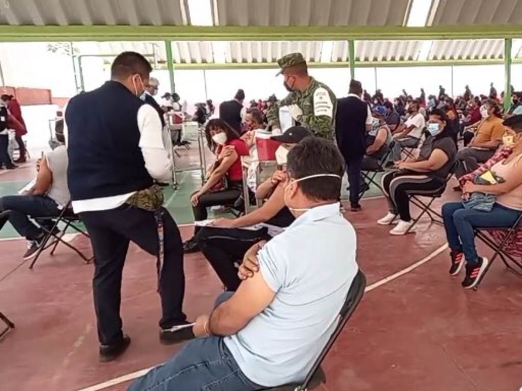 Ecatepec permanecerá en semáforo amarillo vacunas