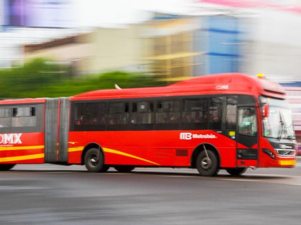 Metrobús planea ampliación de líneas al Estado de México Portada
