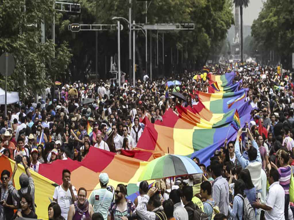 Pride 2021 marcha del orgulo LGBT