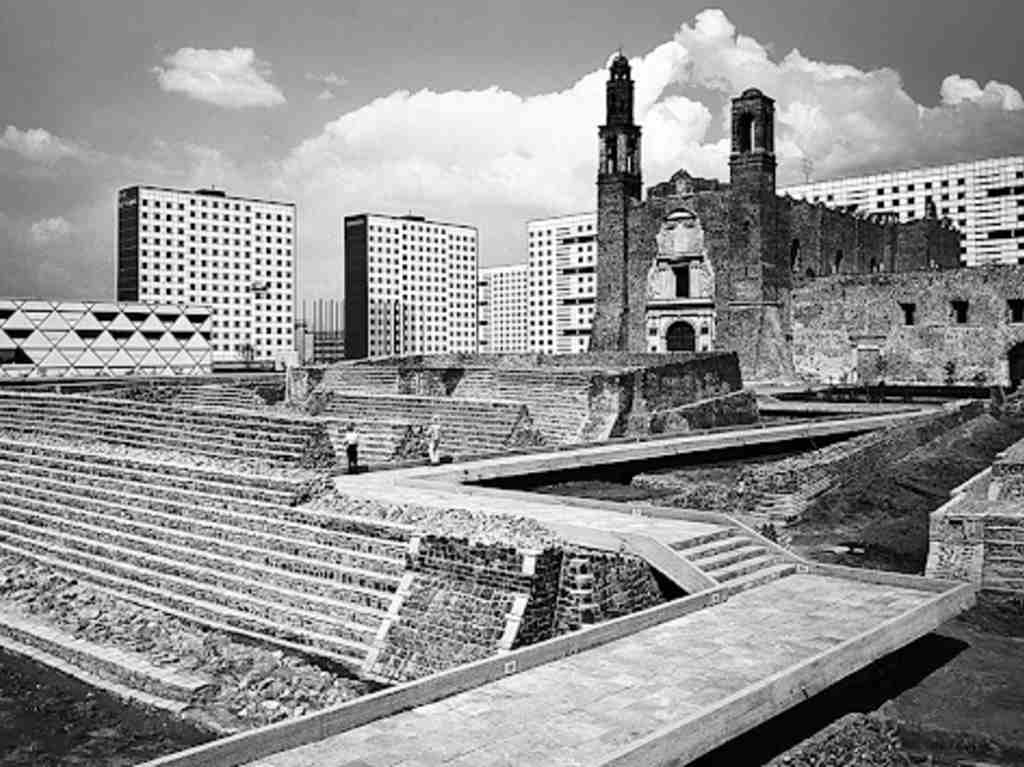 Recorrido por las obras de Mario Pani en la CDMX Tlatelolco