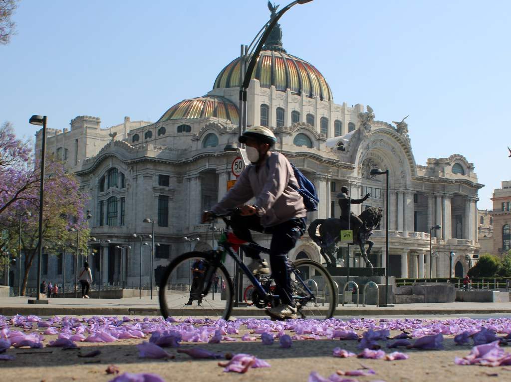 CDMX sigue en semáforo amarillo Palacio