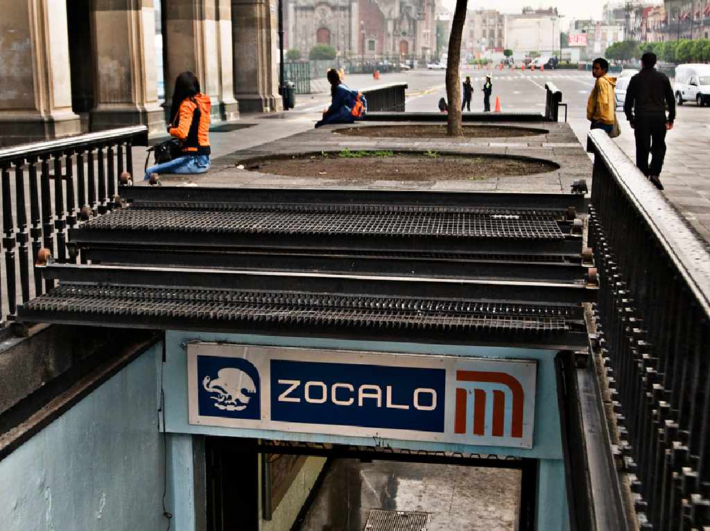 metro-zocalo-cambia-de-nombre