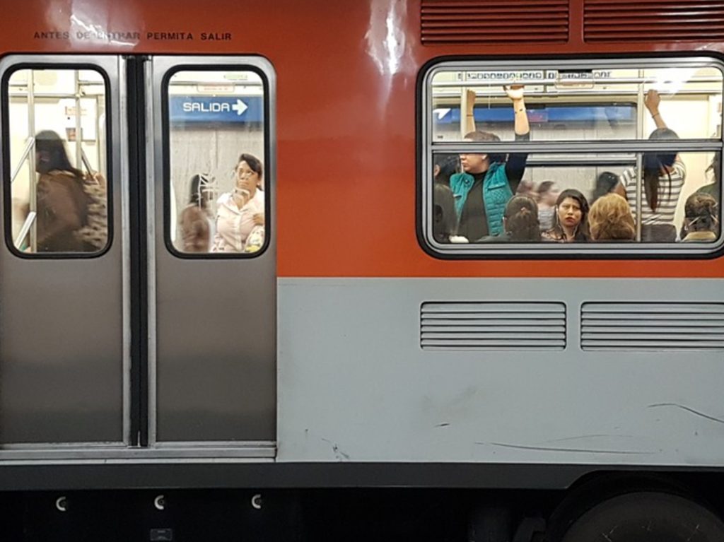 tarjeta del metro se podrá recargar de forma digital vagón