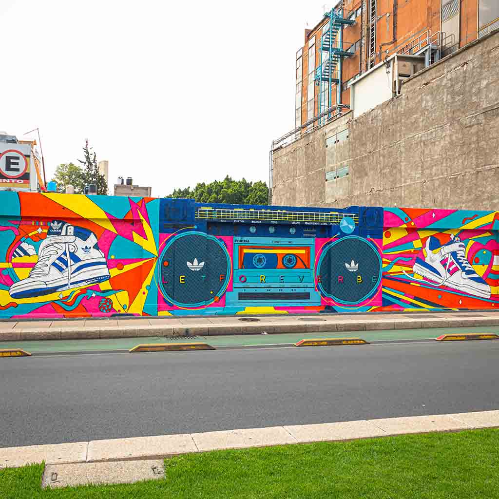 cabina envidia vapor Murales de Adidas: cinco artistas crean street art inspirado en los Forum |  Dónde Ir