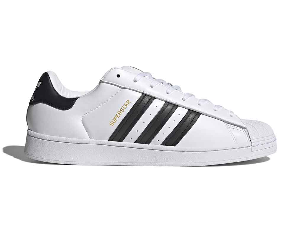 Adidas Superstuffed: tenis gigantes