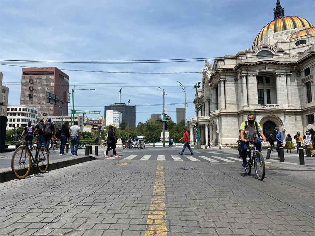 ciclovia en av. 5 de mayo en el centro histórico