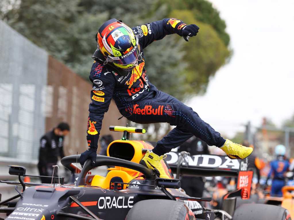 Coche Red Bull Checo Pérez llega a la CDMX Carrera Fórmula 1
