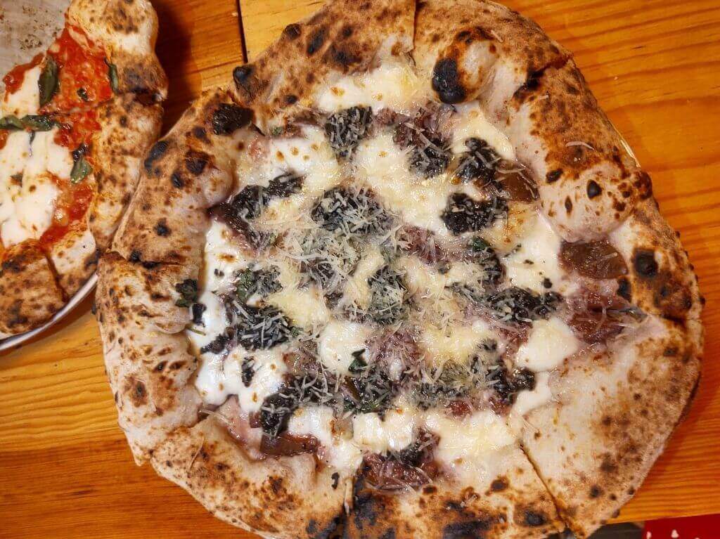 donde-comer-pizzas-gigantes-en-cdmx-coma