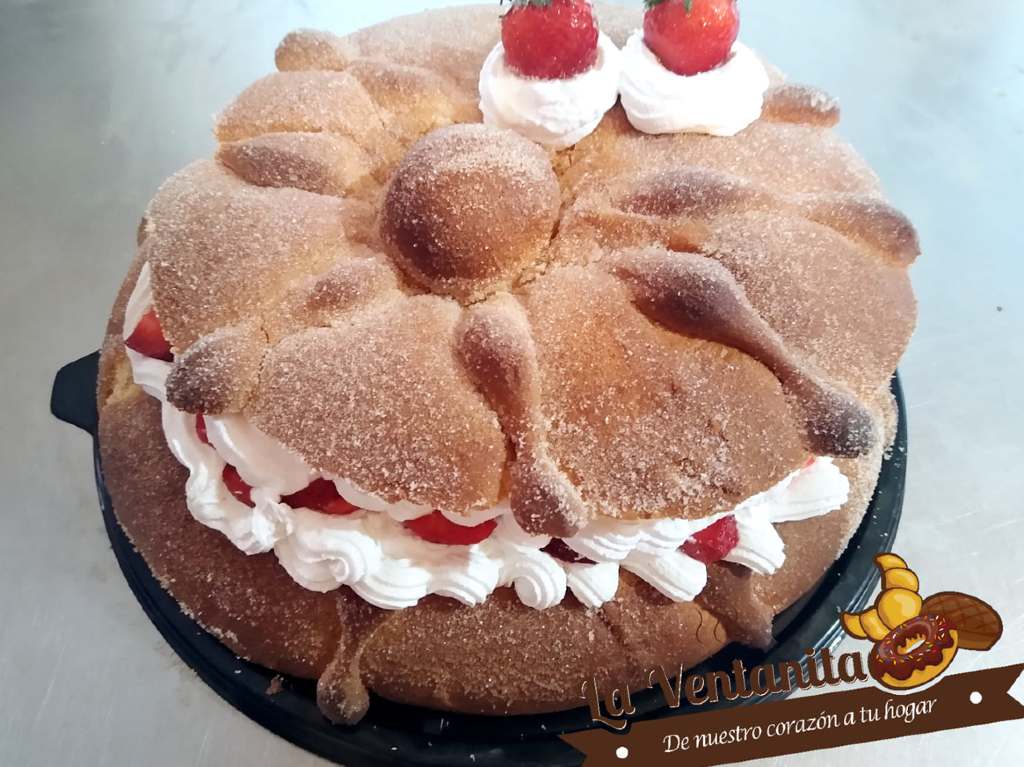 pan-de-muerto-con-cara-de-gato-relleno