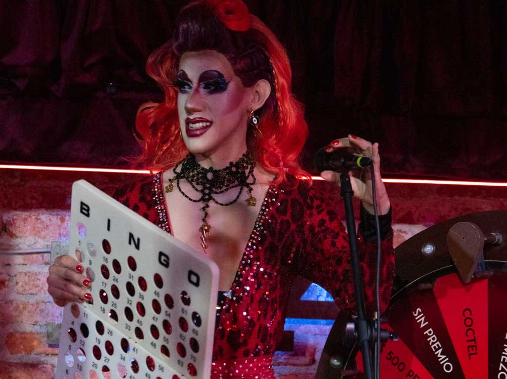 Pinche Bar: Vive la experiencia del show Drag Queen Bingo