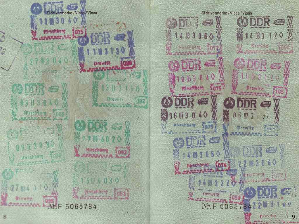 Se reduce al 30% emisión de pasaportes sellos