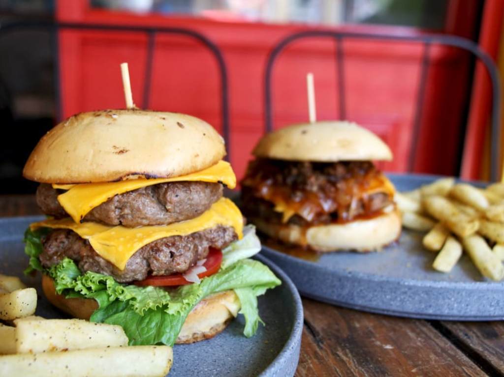 Toto alitas y auténticas pizzas napolitanas en la CDMX Hamburguesas