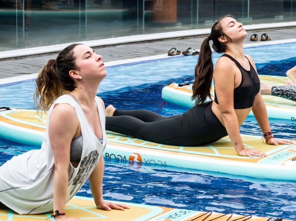 Yoga Flowt: el estudio que ofrece clases de yoga sobre agua