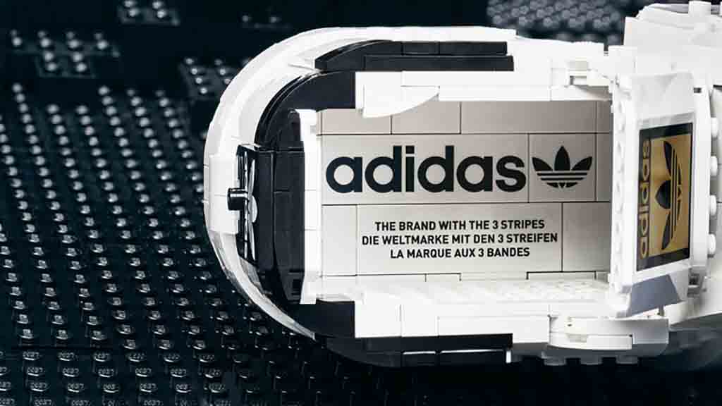 Lego y Adidas se reúnen para que construyas de tenis con bloques 1