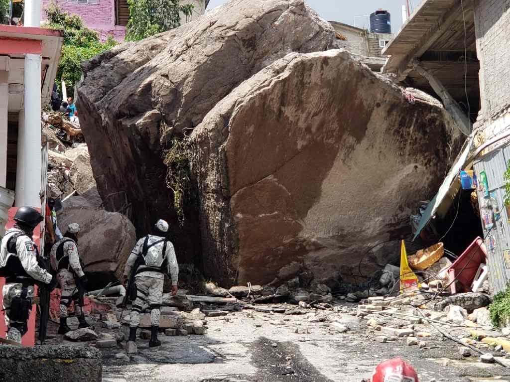 Se reportan derrumbes en Cerro del Chiquihuite lesionados