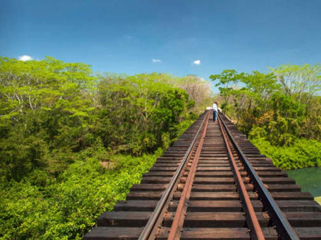 Vestigios arqueológicos en la ruta del Tren Maya