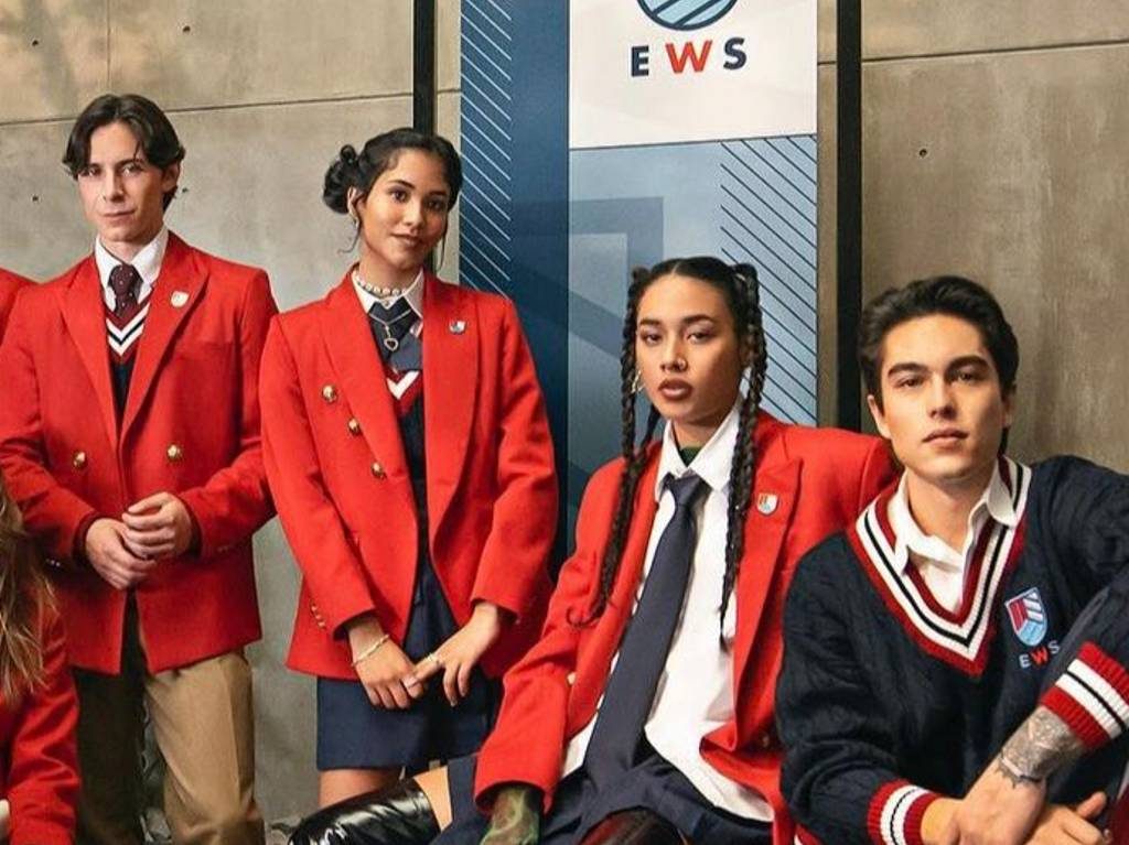 Mira los uniformes del elenco de Rebelde la serie de Netflix