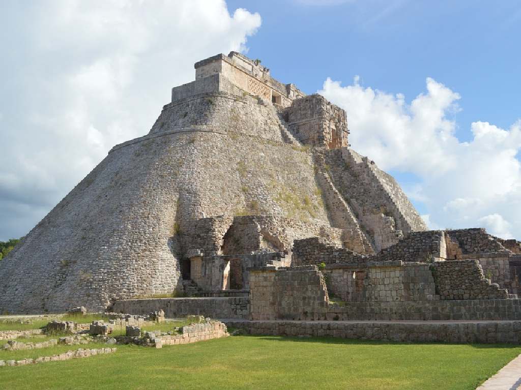 lugares a los que debes viajar antes de los 30 Uxmal