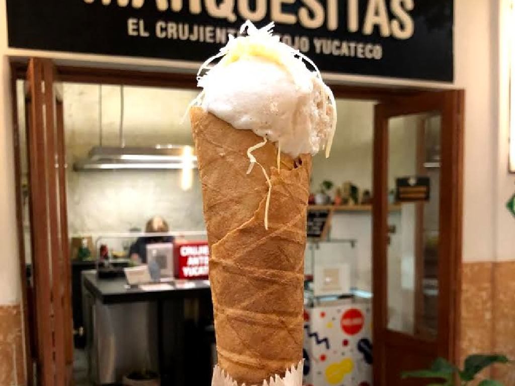 marquesitas con helado en CDMX de vainilla