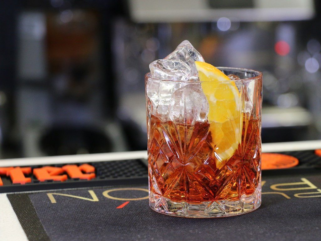 Negroni Week con un coctel en Limantour