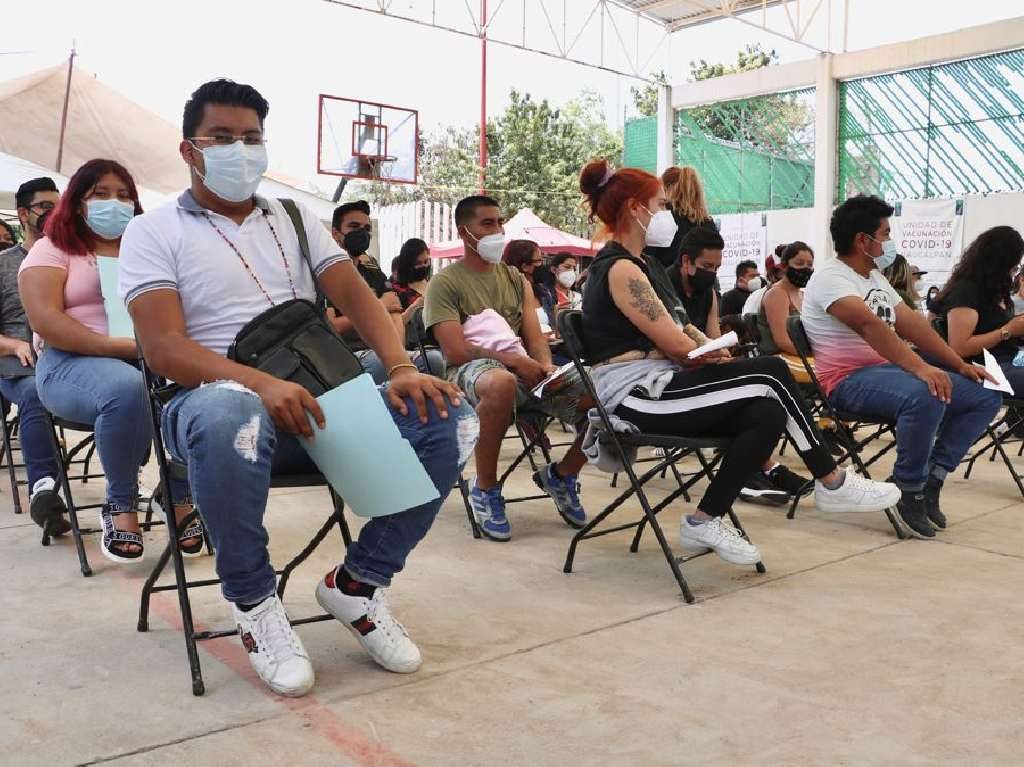 vacunación a jóvenes de 18 a 29 años en el Edomex