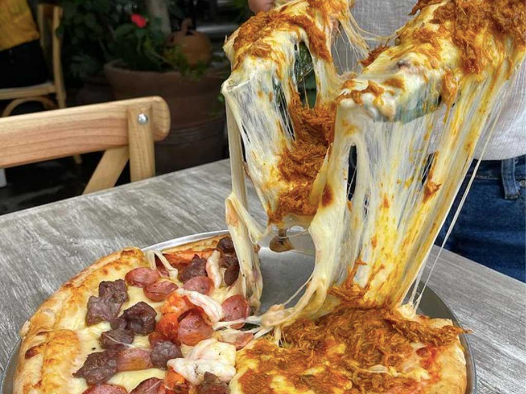 chiwawas-pizza-pizzas-rellenas-y-gigantes-en-cdmx-3