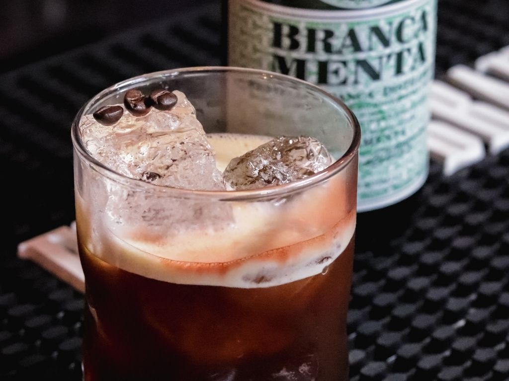 coctel-branca-menta-carajillo