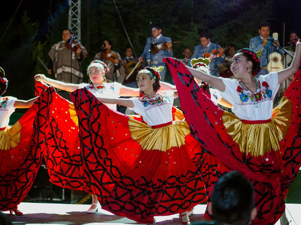 festival-de-la-garnacha-en-teotihuacan-danza-1
