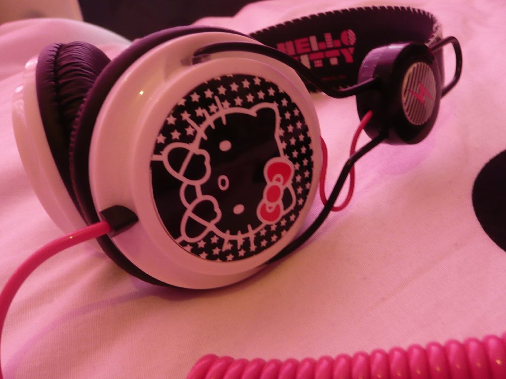 Quinta edición del Hello Kitty Fan Fest audífonos