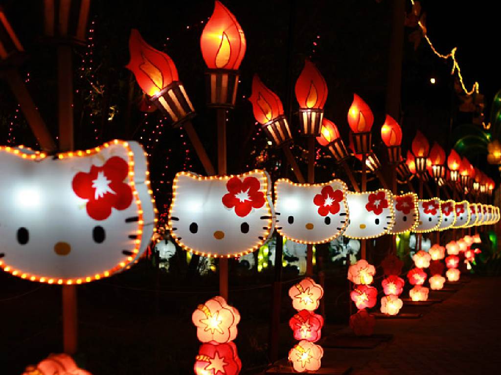 Quinta edición del Hello Kitty Fan Fest lámparas