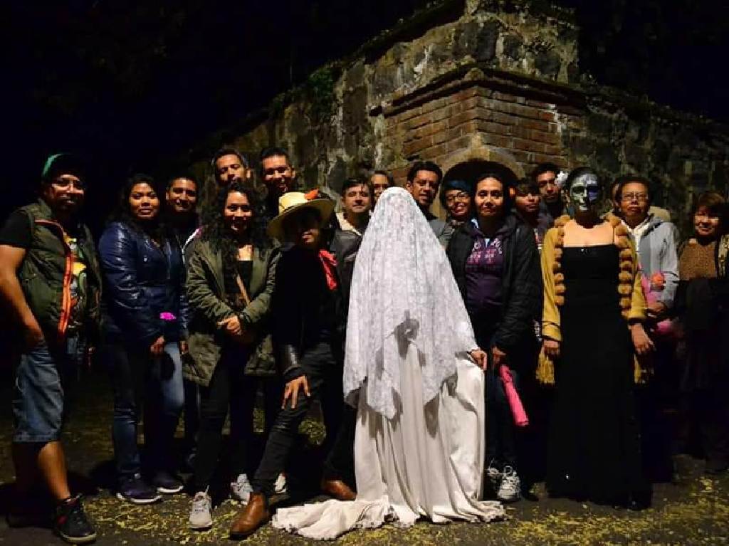 tour-nocturno-por-la-isla-de-las-munecas-llorona