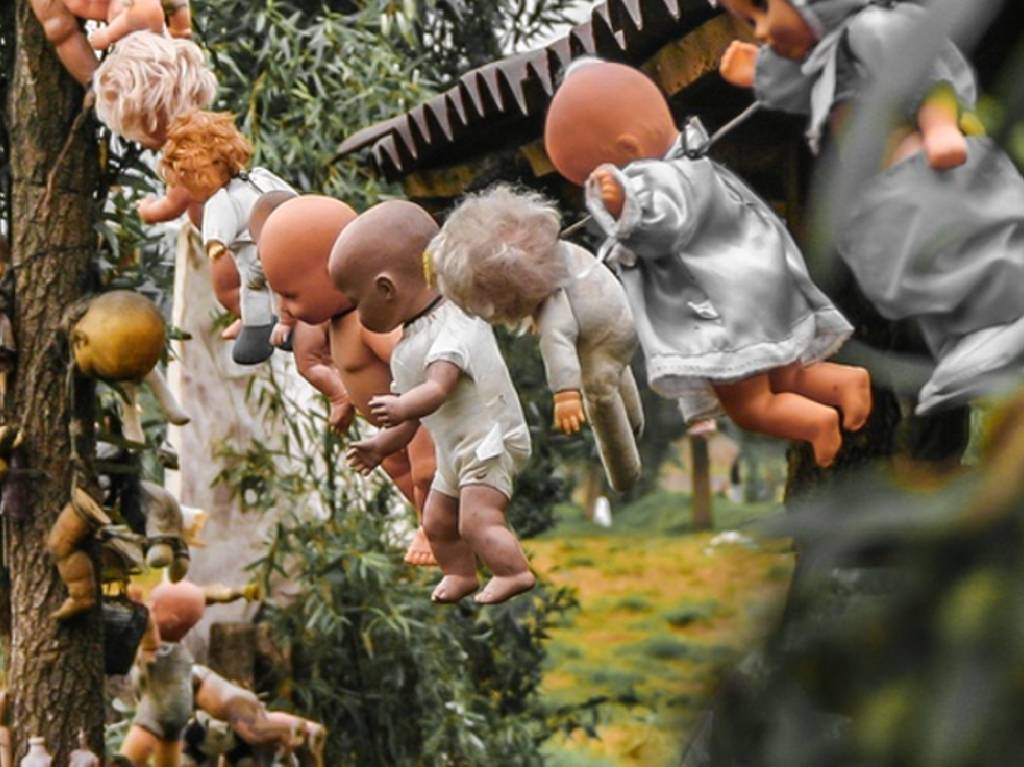 Tour de Trajineras del Terror en Xochimilco en la Isla de las muñecas