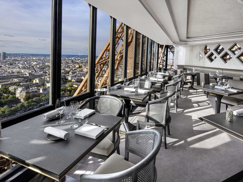 Restaurante arriba de la Torre Eiffel