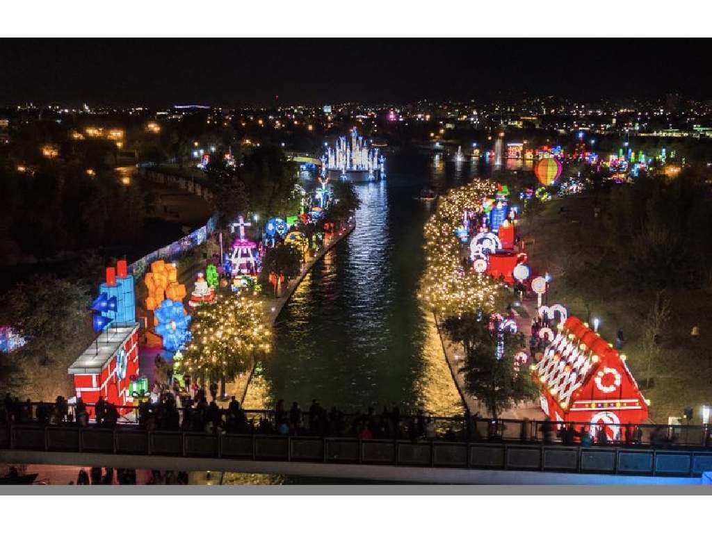 Luztopía Navidad en el espacio