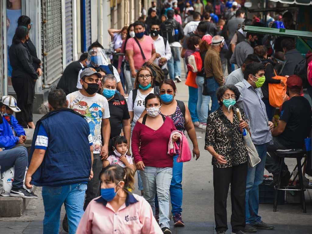 No habrá cierres en la CDMX si hay cuarta ola de Covid-19, cubrebocas.