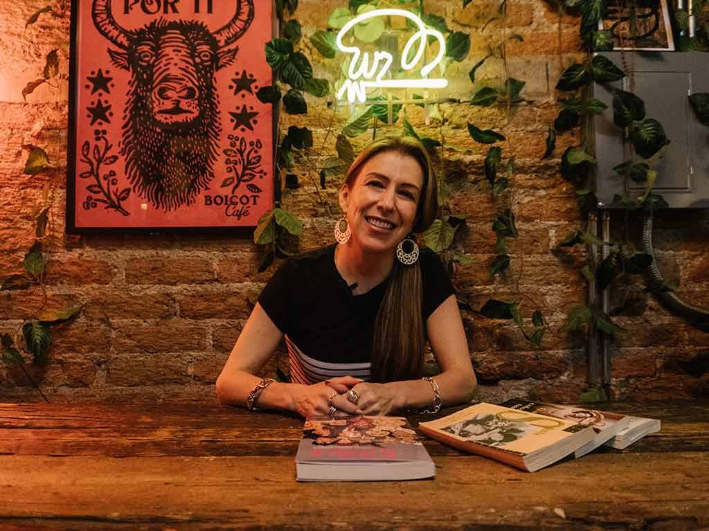 Recorre la Roma con Julia Santibáñez autora de “El lado B de la cultura”