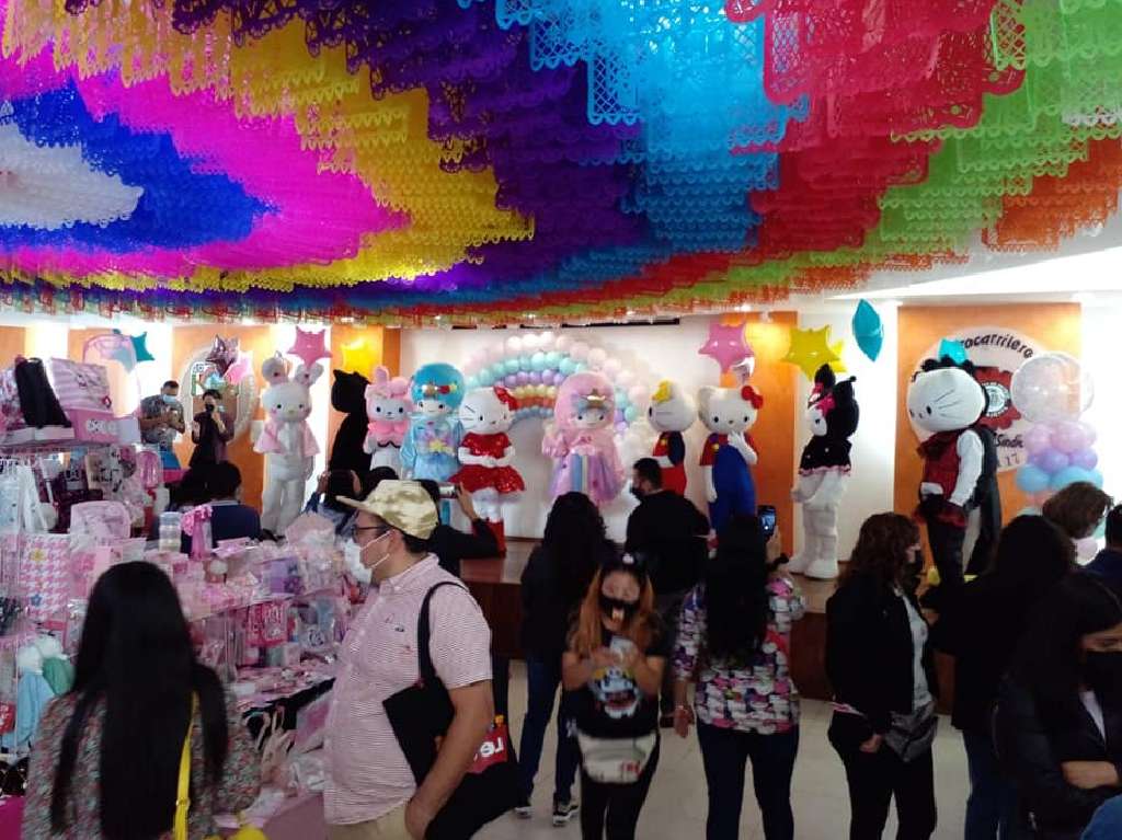 Expo Navideña Hello Kitty show
