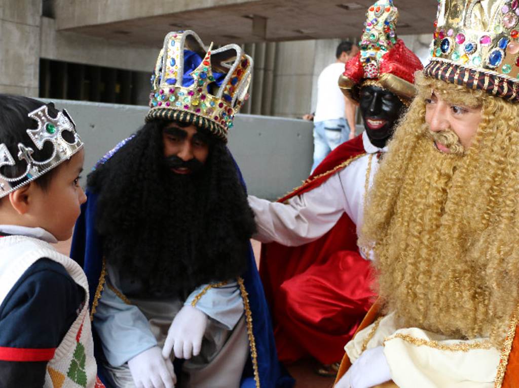 Los Reyes Magos se manifiestan en el Zócalo romerías