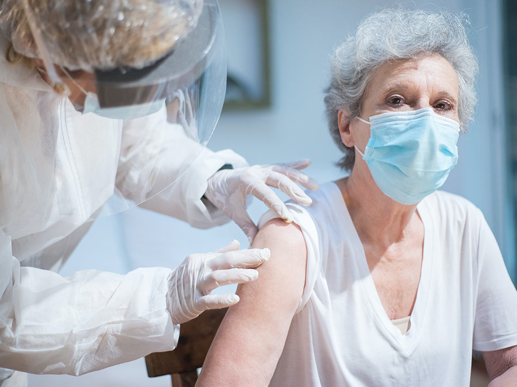 Mayores de 60 años de Tlalpan podrán recibir vacuna de refuerzo