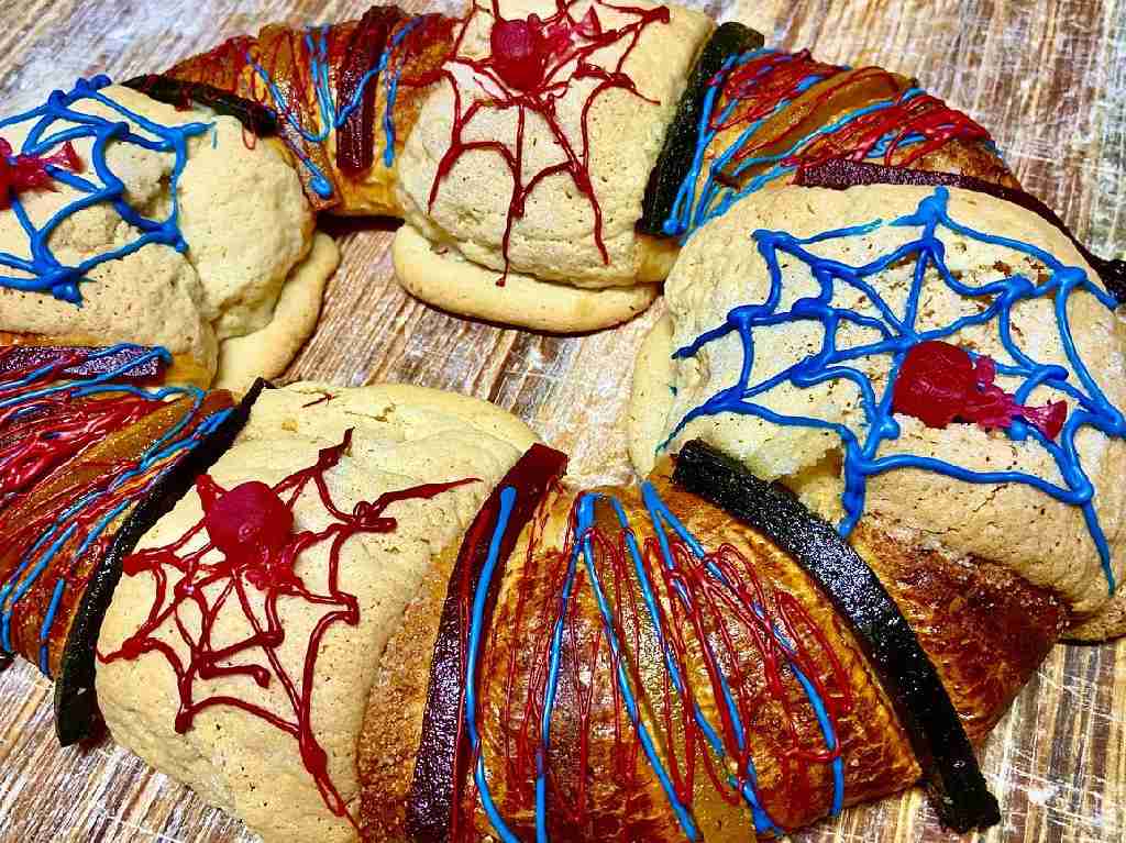 Rosca de Reyes de Spiderman cubierta