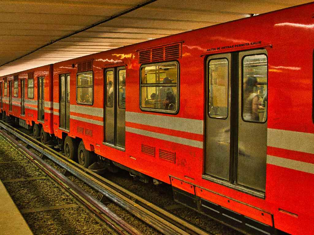 tarjeta para viajar gratis en metro de CDMX tren