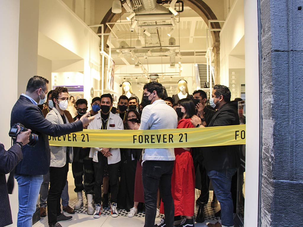 Abrió sus puertas Forever 21 en Toluca ¡en un edificio emblemático de la ciudad!