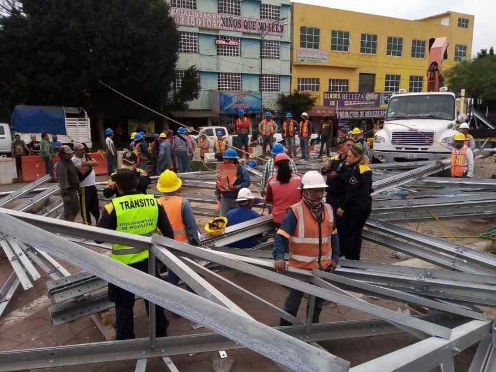 Estructura metálica cae en Ermita Iztapalapa Portada