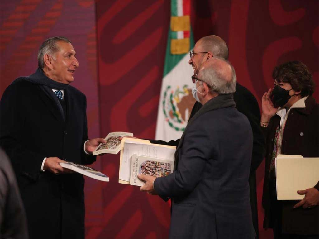 La SEP lanza “Biblioteca Centenaria” por los 100 años de su creación