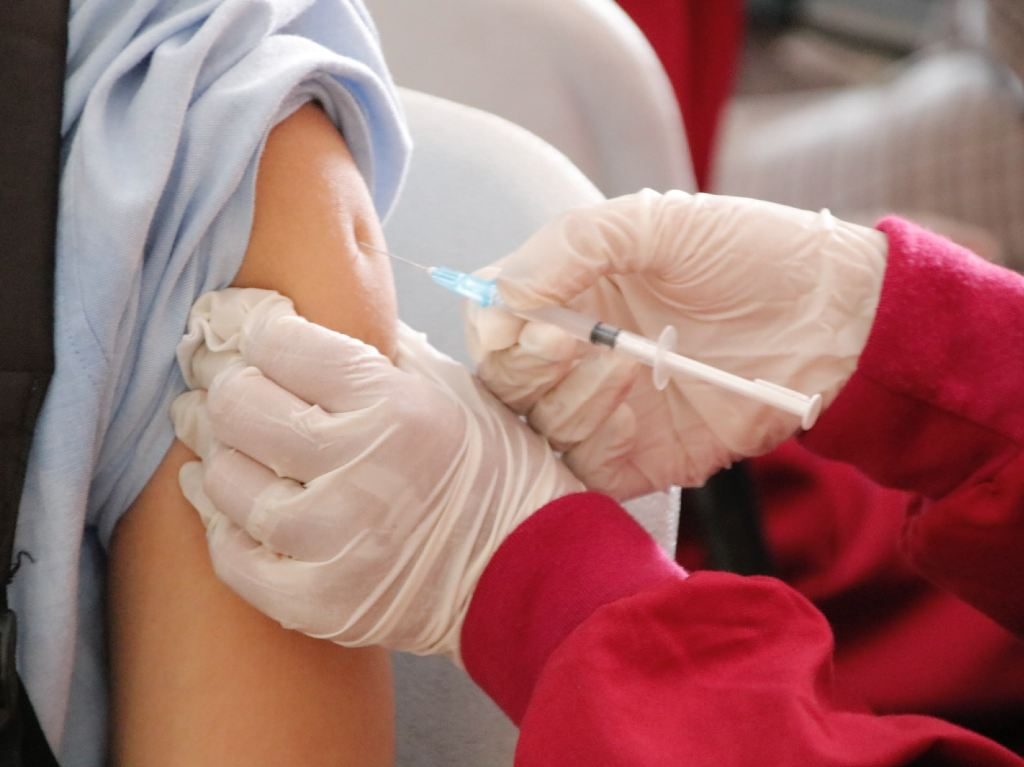 Vacunación CDMX: refuerzos y segunda dosis a 15 a 17 años Portada