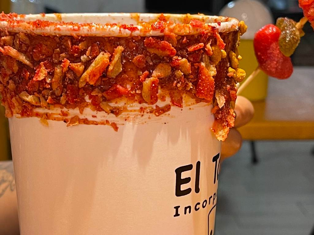 micheladas de litro takis