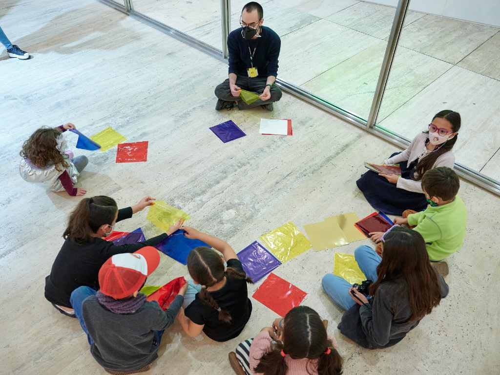 Mini Domingo: visita guiada gratis para niños en el Museo Jumex Talleres