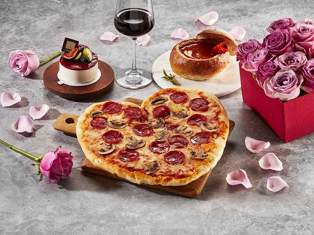 Pizza con forma de corazón, carajillos y más.. para tu cita este 14 de febrero